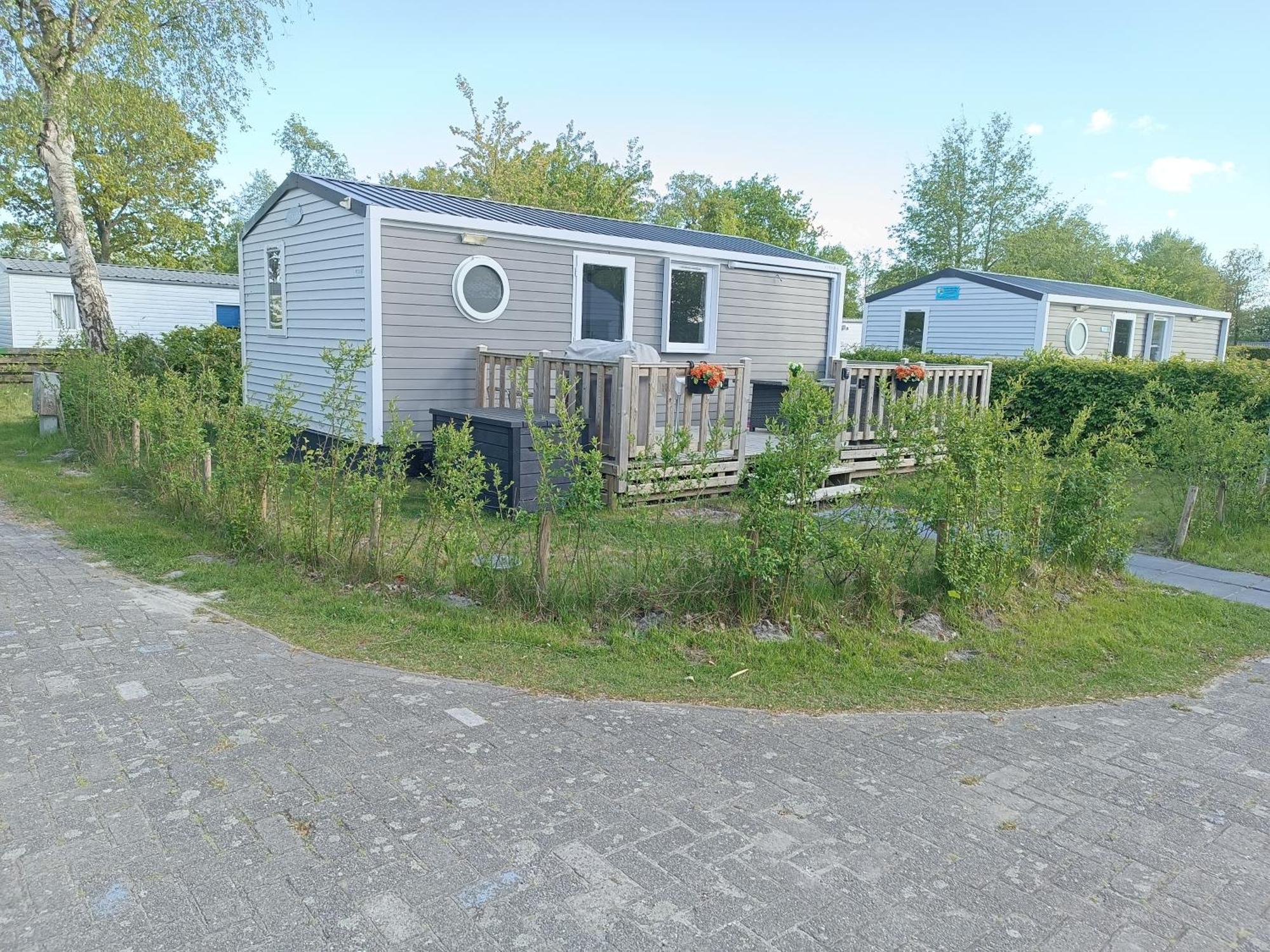 Bj Chalets - Robbengat 85 - Gezellige Chalet Op Vakantiepark Lauwersoog! Vroege Incheck! Met Airco! Esterno foto